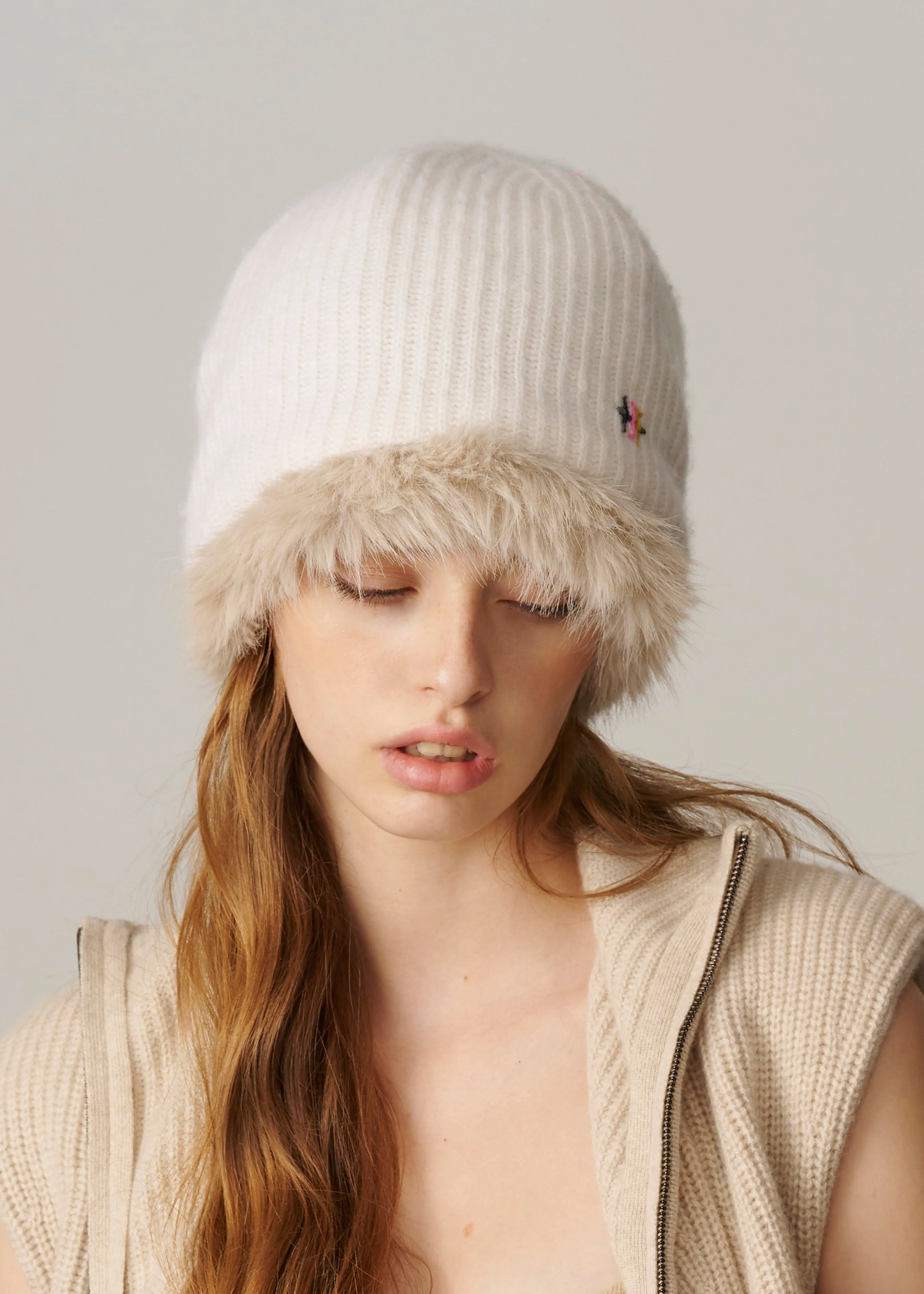 Double-sided Vegan Fur Cashmere Beanie - Wheat