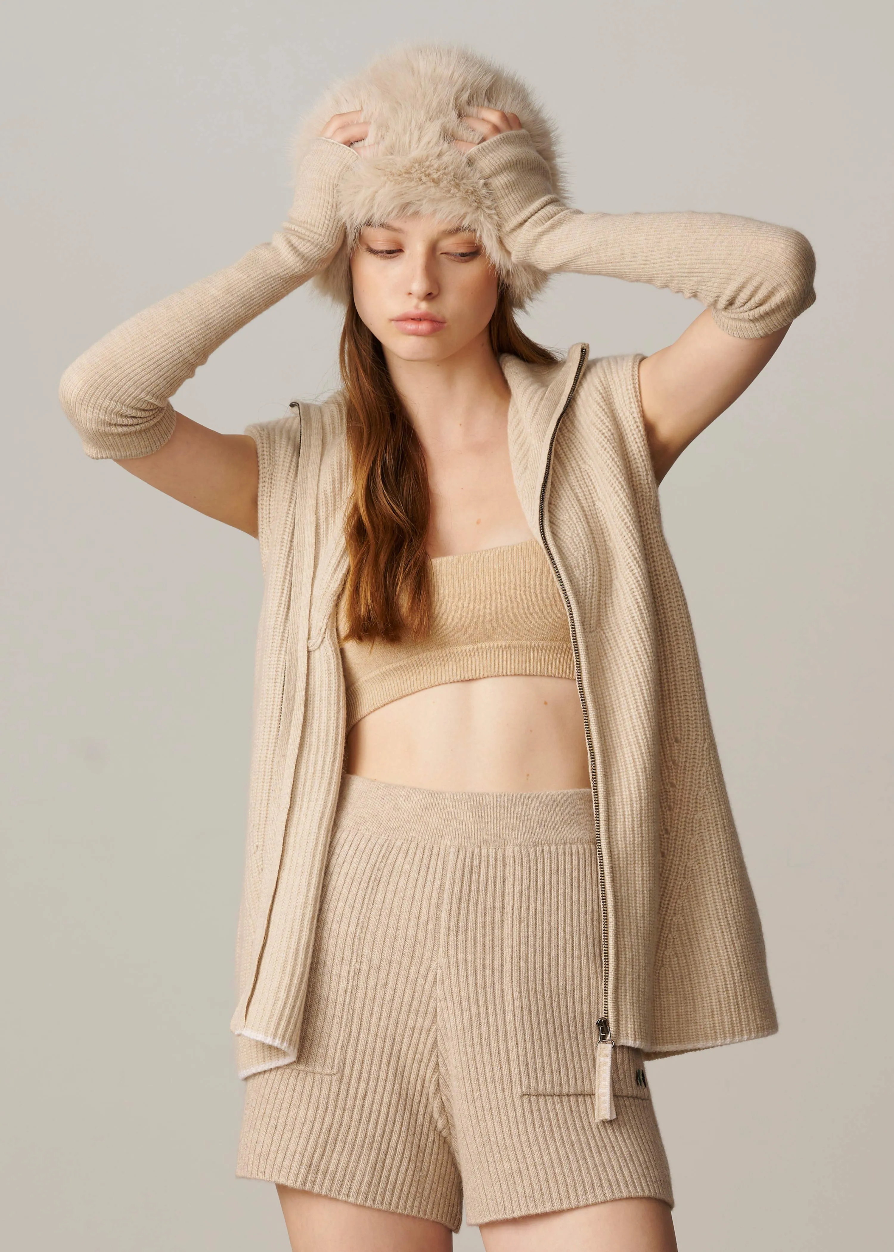 Double-sided Vegan Fur Cashmere Beanie - Wheat